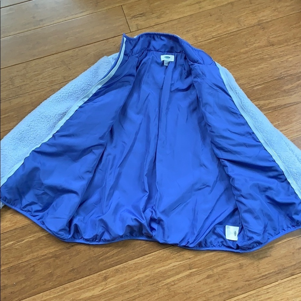 ☀️ 3/$36 or 2/$30
NEW OLD NAVY Women’s Sherpa Lilac Jacket sz Small - Picture 3 of 3
